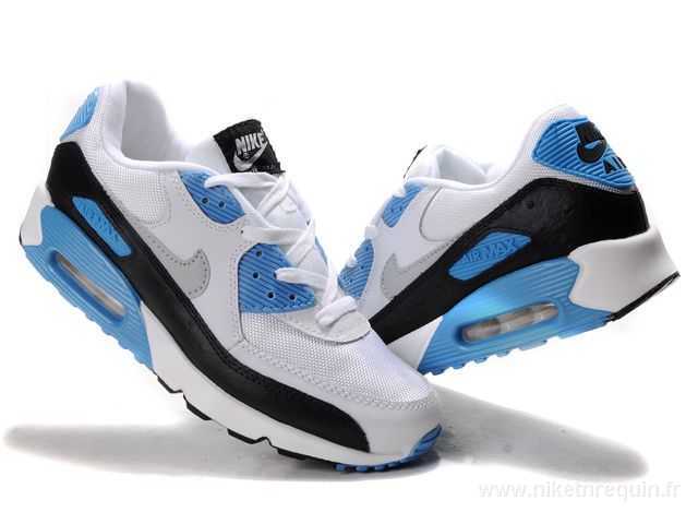 Air Max 90 blanc noir et des chaussures bleues (2)